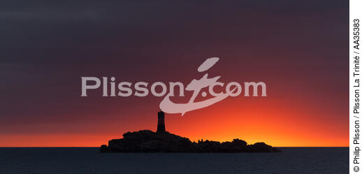 la Sardaigne vue de la mer - © Philip Plisson / Plisson La Trinité / AA35383 - Nos reportages photos - Ile [It]