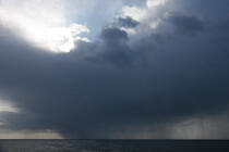 Heaven grain © Philip Plisson / Plisson La Trinité / AA35551 - Photo Galleries - Stormy sky