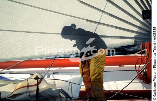 Catherine Chabaud sur Whirpool - © Guillaume Plisson / Plisson La Trinité / AA35585 - Nos reportages photos - Monocoque de course