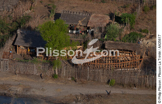 Madagarscar côte Nord Ouest - © Philip Plisson / Plisson La Trinité / AA35617 - Nos reportages photos - Chantier naval