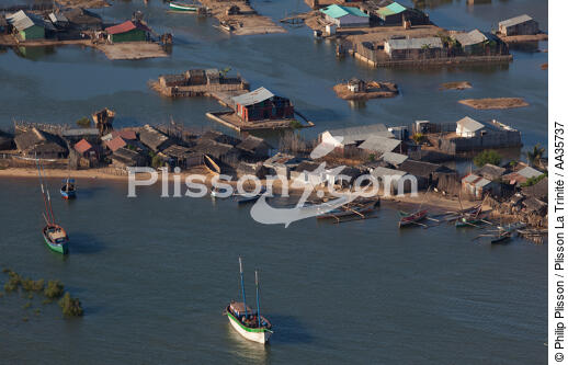 Majunga, côtes Nord Ouest de Madagascar. - © Philip Plisson / Plisson La Trinité / AA35737 - Nos reportages photos - Vue aérienne