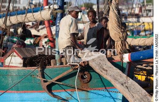 Port de Majunga, côtes Nord Ouest de Madagascar. - © Philip Plisson / Plisson La Trinité / AA35822 - Nos reportages photos - Boutre