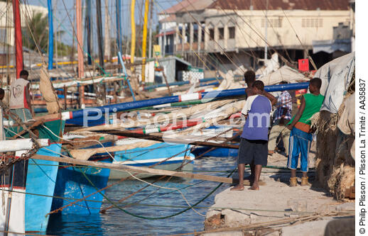 Port de Majunga, côtes Nord Ouest de Madagascar. - © Philip Plisson / Plisson La Trinité / AA35837 - Nos reportages photos - Construction