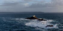 Le phare de Tevennec © Philip Plisson / Plisson La Trinité / AA35900 - Nos reportages photos - Signalisation maritime