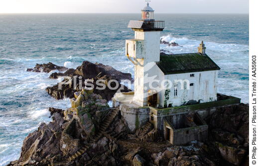Tevennec lighthouse - © Philip Plisson / Plisson La Trinité / AA35903 - Photo Galleries - Maritime Signals