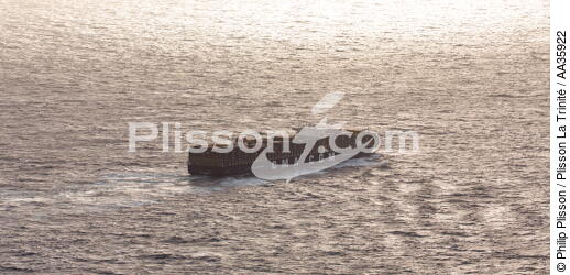 Le porte conteneur Marco Polo - © Philip Plisson / Plisson La Trinité / AA35922 - Nos reportages photos - Le CMA CGM Marco Polo