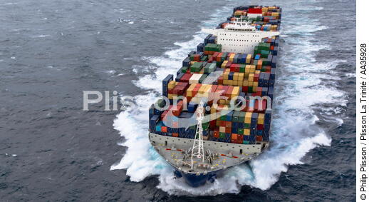 The container ship Marco Polo - © Philip Plisson / Plisson La Trinité / AA35928 - Photo Galleries - CMA CGM Marco Polo