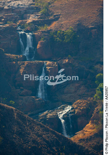 Madagascar - © Philip Plisson / Plisson La Trinité / AA35957 - Nos reportages photos - Cascade