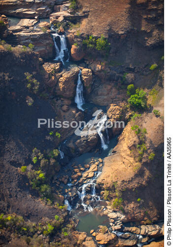 Madagascar - © Philip Plisson / Plisson La Trinité / AA35965 - Nos reportages photos - Cascade