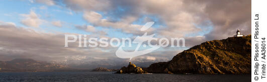 Pointe de la Revelata - © Philip Plisson / Plisson La Trinité / AA36014 - Nos reportages photos - Phare