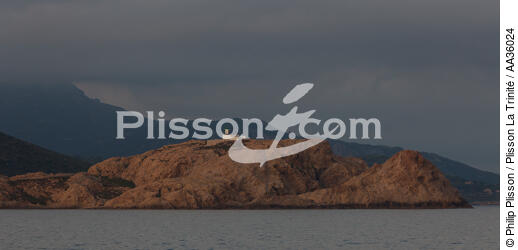 Ile Rousse, Corsica - © Philip Plisson / Plisson La Trinité / AA36024 - Photo Galleries - Maritime Signals