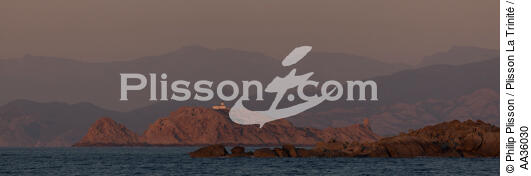 Ile Rousse, Corse - © Philip Plisson / Plisson La Trinité / AA36030 - Nos reportages photos - Phare