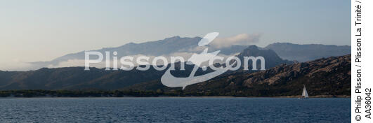 Désert des Agriates, Corsica - © Philip Plisson / Plisson La Trinité / AA36042 - Photo Galleries - Cruise