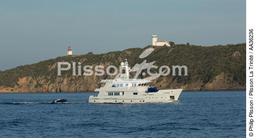 Golfe de Porto-Vecchio - © Philip Plisson / Plisson La Trinité / AA36236 - Photo Galleries - Motorboat