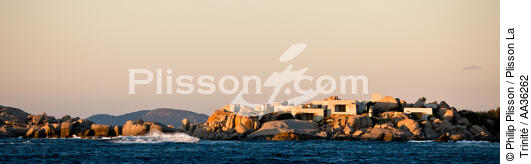 Ile de Cavallo, Corse - © Philip Plisson / Plisson La Trinité / AA36262 - Nos reportages photos - Panoramique horizontal