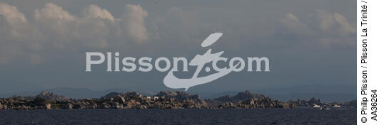 Ile de Cavallo, Corse - © Philip Plisson / Plisson La Trinité / AA36264 - Nos reportages photos - Panoramique horizontal
