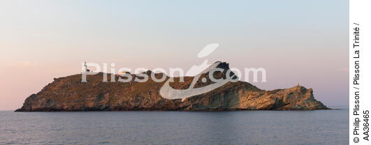 Giraglia island, Corsica - © Philip Plisson / Plisson La Trinité / AA36465 - Photo Galleries - Horizontal panoramic