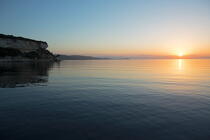 Santa Manza gulf, Corsica © Philip Plisson / Plisson La Trinité / AA36534 - Photo Galleries - Sunrise