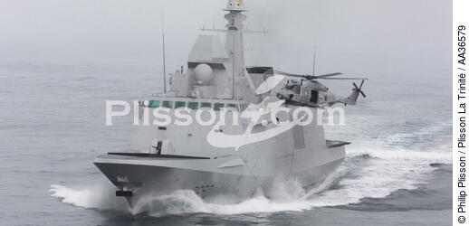 La flottille 33F - © Philip Plisson / Plisson La Trinité / AA36579 - Photo Galleries - Military helicopter