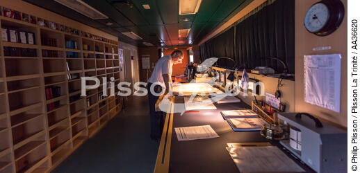CMA CGM Jules Verne - © Philip Plisson / Plisson La Trinité / AA36620 - Photo Galleries - Crew