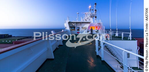 CMA CGM Jules Verne - © Philip Plisson / Plisson La Trinité / AA37006 - Nos reportages photos - Porte-conteneurs