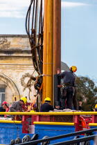 The installation of the masts of the Hermione, Rochefort © Philip Plisson / Plisson La Trinité / AA37016 - Photo Galleries - Hermione