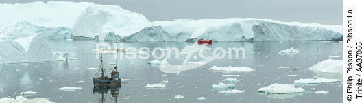 Fin d'été sur la côte ouest du Groenland - © Philip Plisson / Plisson La Trinité / AA37065 - Nos reportages photos - Bateau de pêche