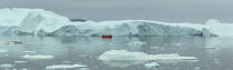 Late summer on the west coast of Greenland [AT] © Philip Plisson / Plisson La Trinité / AA37066 - Photo Galleries - Iceberg