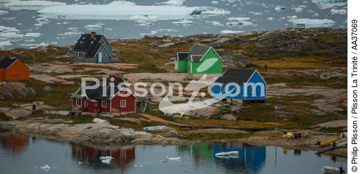 Late summer on the west coast of Greenland [AT] - © Philip Plisson / Plisson La Trinité / AA37069 - Photo Galleries - House