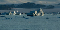 Late summer on the west coast of Greenland [AT] © Philip Plisson / Plisson La Trinité / AA37091 - Photo Galleries - Iceberg