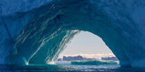 Late summer on the west coast of Greenland [AT] © Philip Plisson / Plisson La Trinité / AA37102 - Photo Galleries - Iceberg