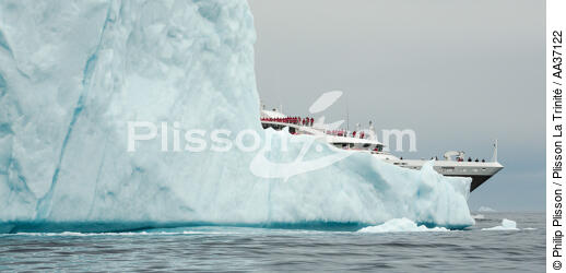 Fin d'été sur la côte ouest du Canada - © Philip Plisson / Plisson La Trinité / AA37122 - Nos reportages photos - Iceberg
