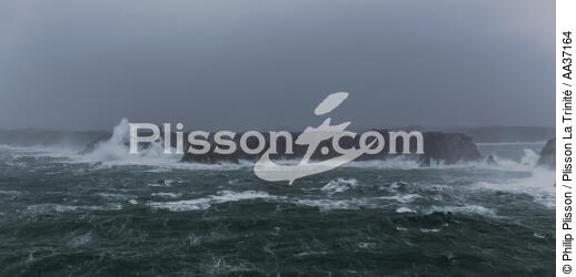 Petra storm on les Tas de Pois - © Philip Plisson / Plisson La Trinité / AA37164 - Photo Galleries - Storm at sea