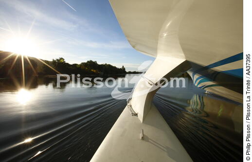 Planet Solar - © Philip Plisson / Plisson La Trinité / AA37395 - Photo Galleries - Hydrology