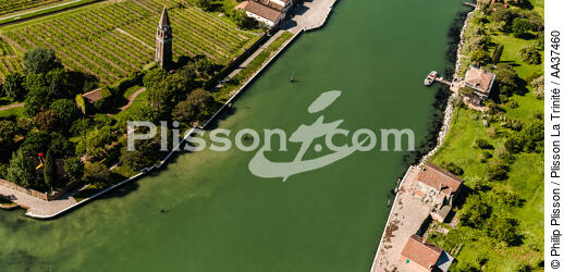 L'île de Burano - © Philip Plisson / Plisson La Trinité / AA37460 - Nos reportages photos - La Lagune de Venise