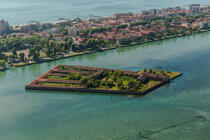 Les îles de la Lagune de Venise © Philip Plisson / Plisson La Trinité / AA37481 - Nos reportages photos - Vue aérienne