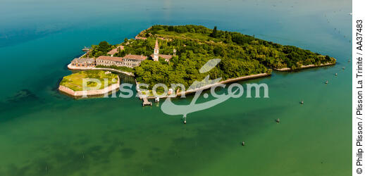 L'île de Povoglia dans la Lagune de Venise - © Philip Plisson / Plisson La Trinité / AA37483 - Nos reportages photos - Italie