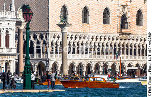Grande marée à Venise - © Philip Plisson / Plisson La Trinité / AA37509 - Nos reportages photos - Acqua alta à Venise