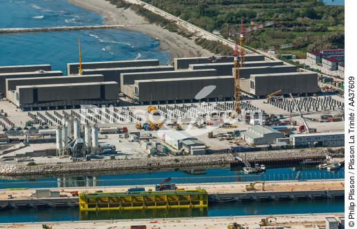 Construction of the Mose project [AT] - © Philip Plisson / Plisson La Trinité / AA37609 - Photo Galleries - Aerial shot