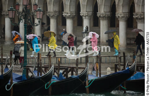 Grande marée à Venise - © Philip Plisson / Plisson La Trinité / AA37733 - Nos reportages photos - Acqua alta à Venise