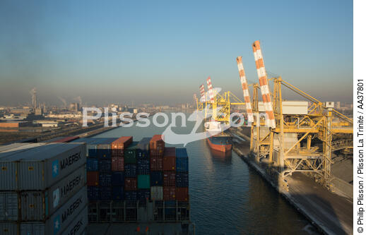 Traffic maritime dans la lagune de Venise - © Philip Plisson / Plisson La Trinité / AA37801 - Nos reportages photos - La Lagune de Venise