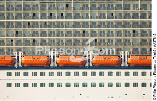 Cruise ship - © Philip Plisson / Plisson La Trinité / AA37842 - Photo Galleries - Nautical terms
