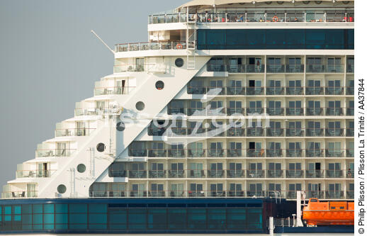 Cruise ship - © Philip Plisson / Plisson La Trinité / AA37844 - Photo Galleries - Maritime transport