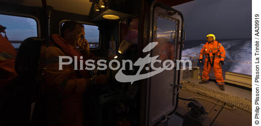Sauvetage en mer - © Philip Plisson / Plisson La Trinité / AA39919 - Nos reportages photos - Canot de sauvetage