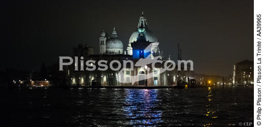 La basilique Santa Maria della salute de Venise - © Philip Plisson / Plisson La Trinité / AA39965 - Nos reportages photos - Venise