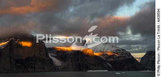 On the west coast of Greenland - © Philip Plisson / Plisson La Trinité / AA38594 - Photo Galleries - Arctic