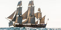 © Philip Plisson / Plisson La Trinité / AA38670 L'Hermione en navigation - Nos reportages photos - Grand voilier