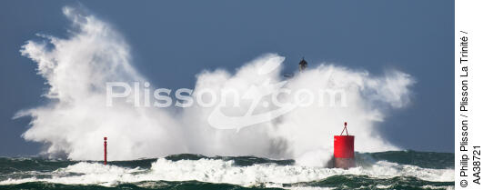 le Four Lighthouse - © Philip Plisson / Plisson La Trinité / AA38721 - Photo Galleries - Storm at sea