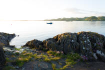 © Philip Plisson / Plisson La Trinité / AA38762 Loch Crinan - Nos reportages photos - Mer calme