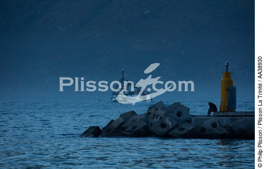 Port de Hout bay - © Philip Plisson / Plisson La Trinité / AA38930 - Nos reportages photos - Pêche